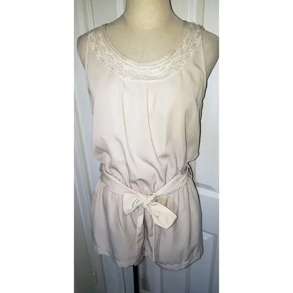 Forever 21 Lace & Tie Bow Belt Cream Jumpsuit Romper Women Size Medium M - Picture 1 of 11